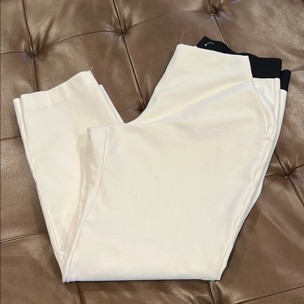 Liz Claiborne White Pants with Black Waistband